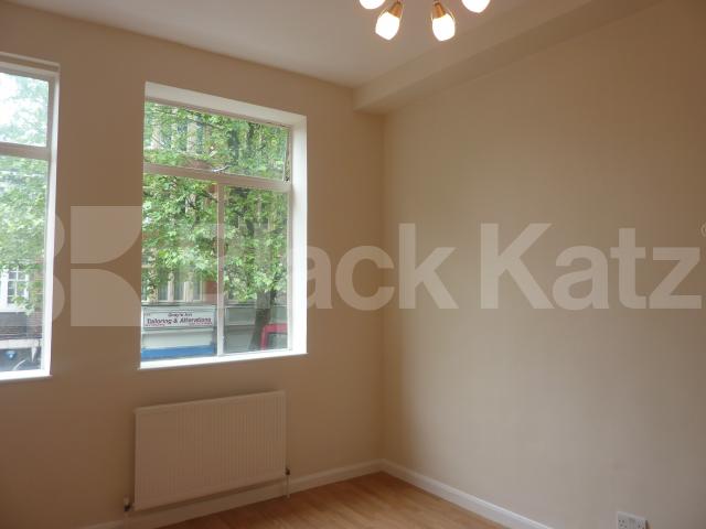 			New Instruction, 2 Bedroom, 1 bath, 1 reception Flat			 Grays Inn Road, Kings Cross